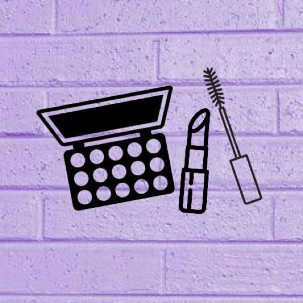 MAKE UP